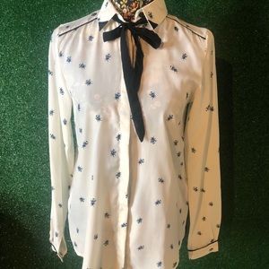 Beautiful 🤩 blouse long sleeves size 6